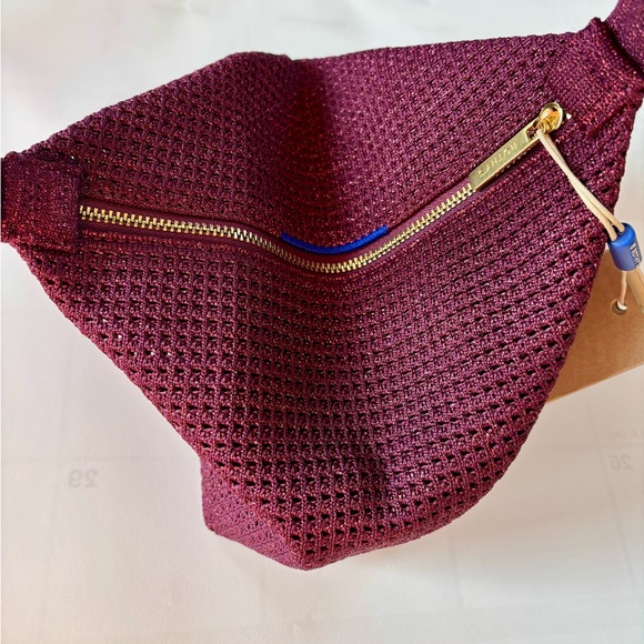 NWT Rothy's The Party Pouch in Garnet Sparkle - Picture 4 of 14